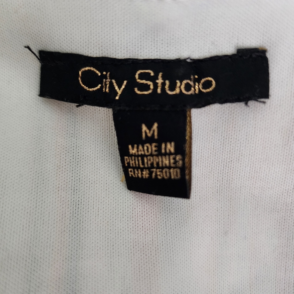 City Studio cream / multi color V neck lightweight cotton dress juniors medium - Picture 8 of 8